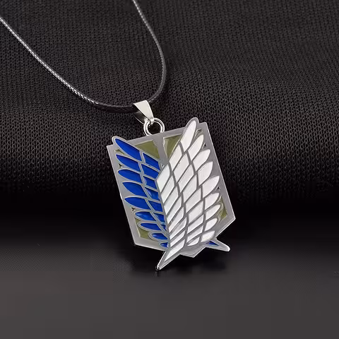 Attack on Titan Anime Anhänger – Silberkette Medaillon für Manga & Cosplay Fans