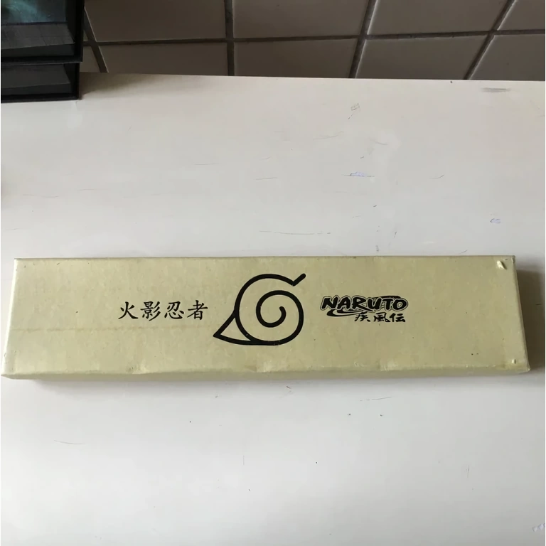 Kunai-Replik zur Ausstellung, inspiriert von Naruto Anime