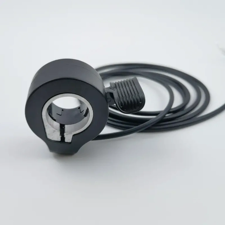 Ergonomischer Griff für präzise Kontrolle am E-Scooter