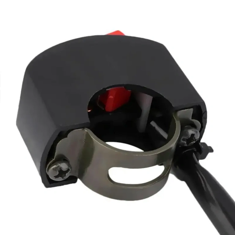 Schalterknopf zur Licht- und Zubehörumschaltung bei ATV