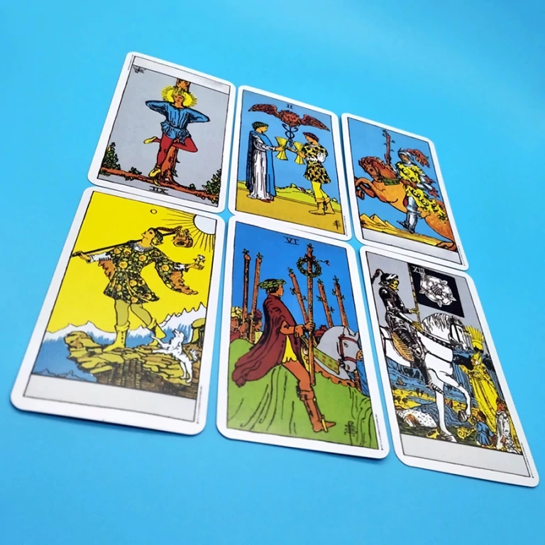 Magisches Tarotkartenset, ideal für esoterische Praktiken und Meditation