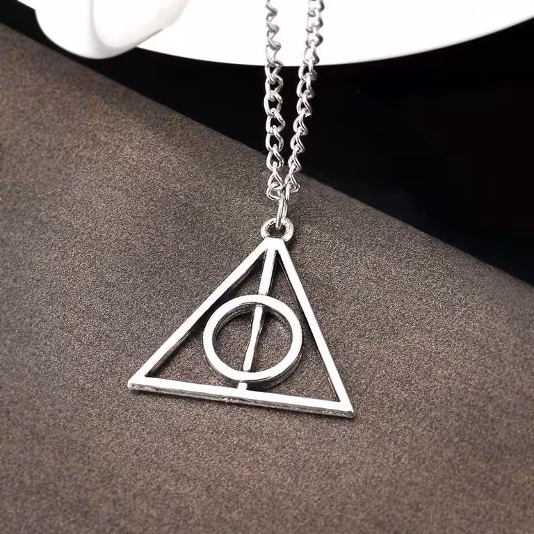 Harry Potter Anhänger Kette Deathly Hallows Dreieck Silber – Magischer Schmuck