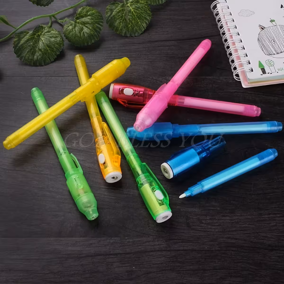 Stift mit Tinte, nur unter UV-Licht sichtbar