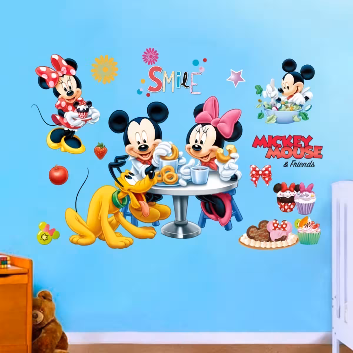 Wandaufkleber ideal für Baby- oder Kinderzimmer mit Mickey Mouse