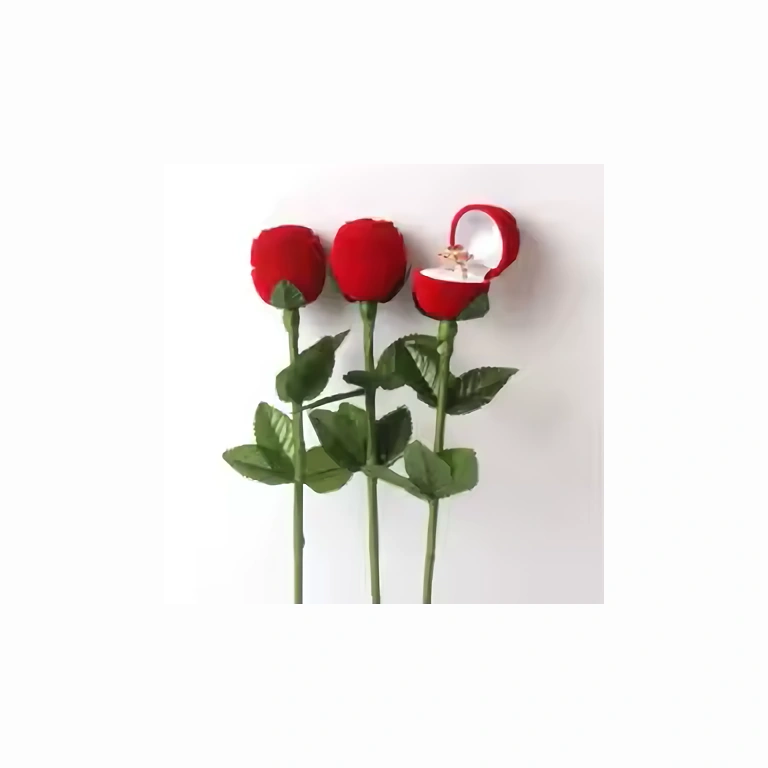 Rosenbox für Ring – Geschenk zum Valentinstag Romantische Blumen-Rosenbox für die Übergabe eines Rings