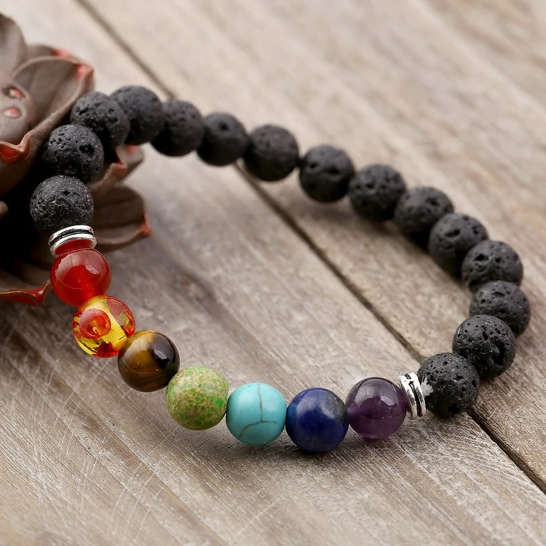 Elastisches Unisex-Armband mit bunten Steinen zur Chakra-Balance