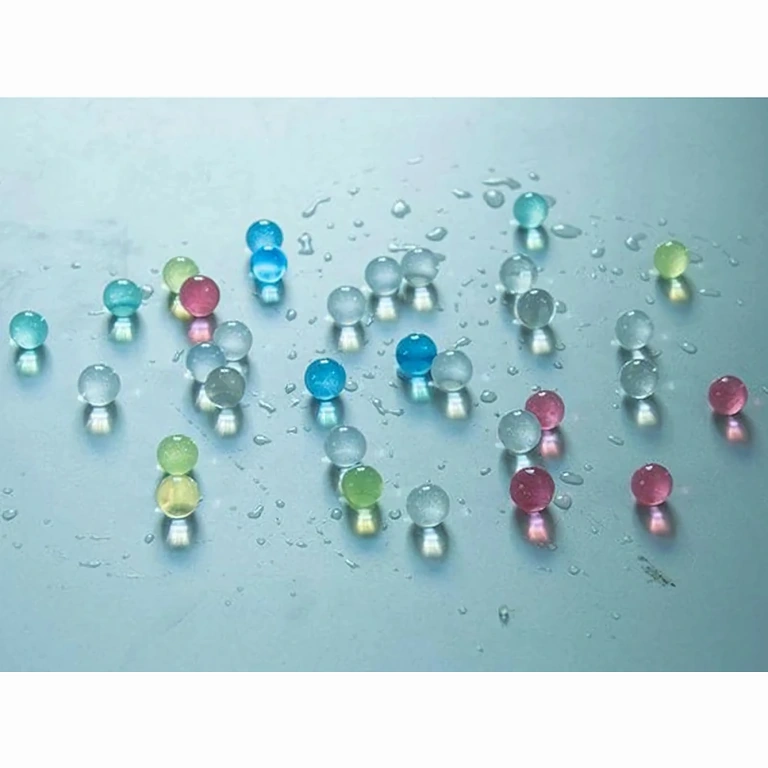 Bunte ORBEEZ-Gelkugeln für Vasen- und Blumenarrangements