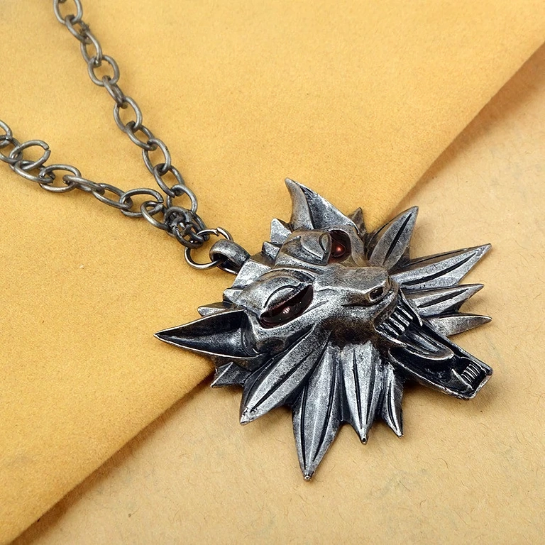 Medaille mit Wolfskopf aus The Witcher, ideal für Fans
