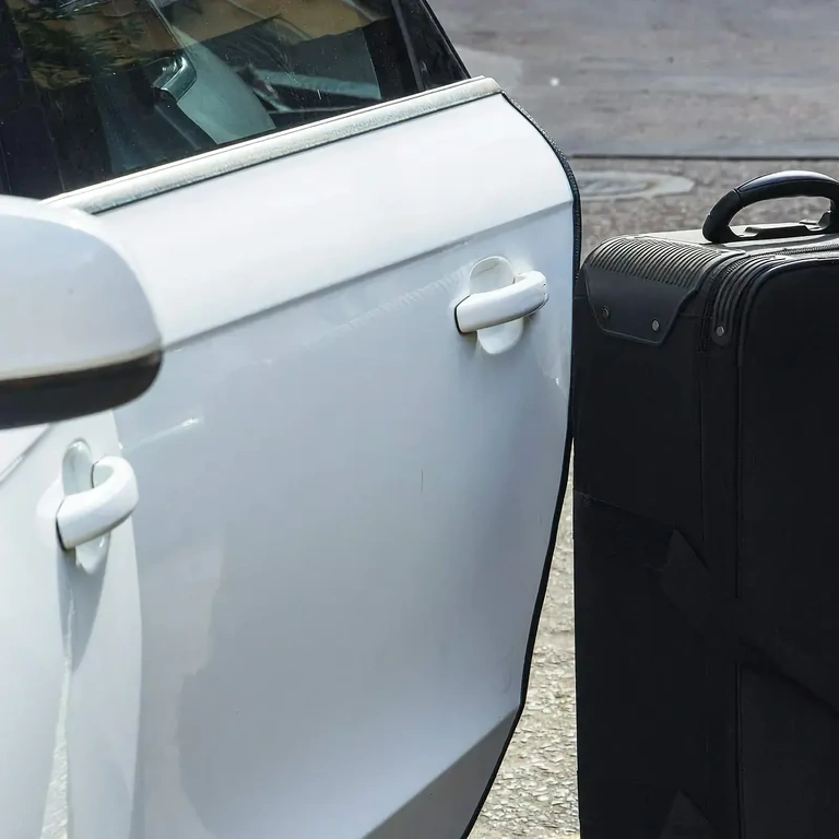 Gummidichtung für seitlichen Türschutz am Auto