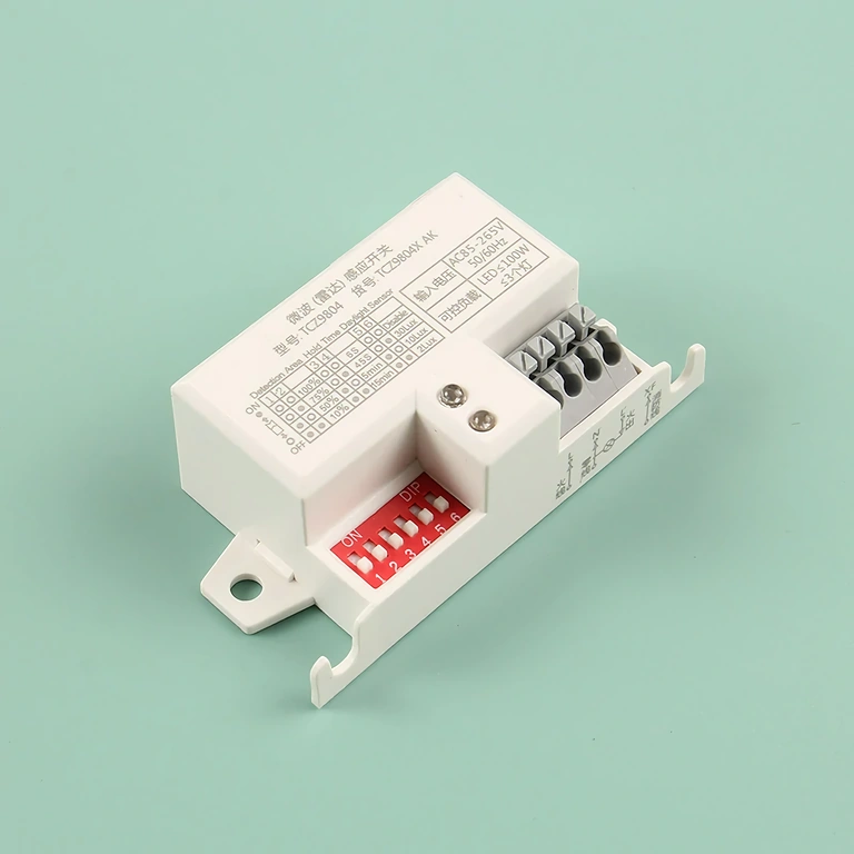 Bewegungssensor – Seitenansicht Seitenansicht des Mikrowellen-Präsenzsensors