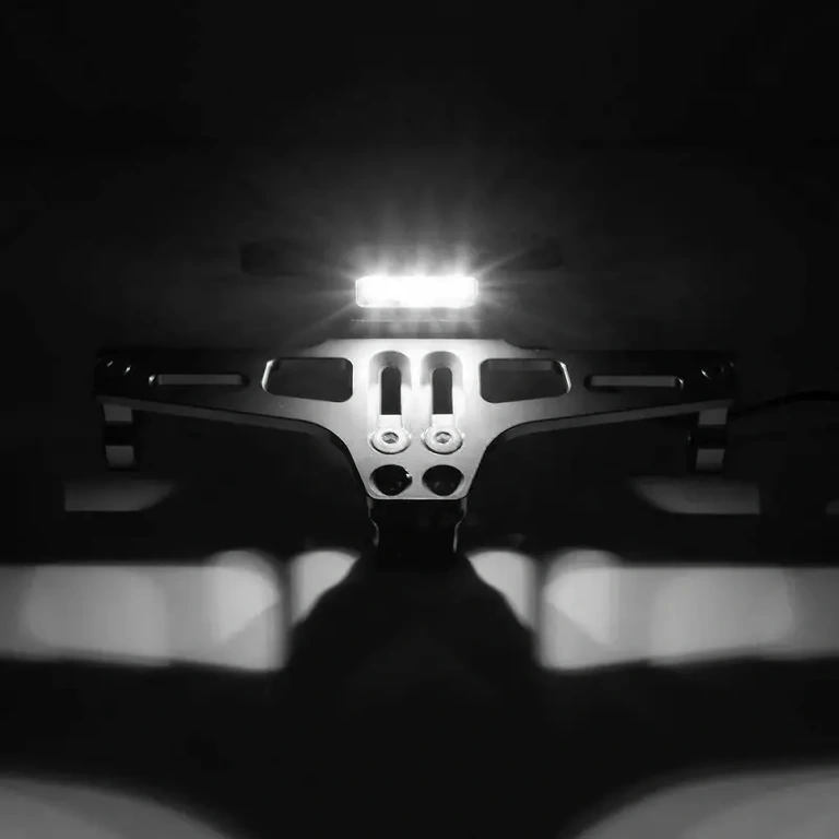 Schwarzer Motorradnummernhalter mit modernem Design