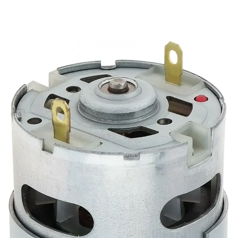 Draufsicht des DC RS-550 Motors mit montiertem Ritzel