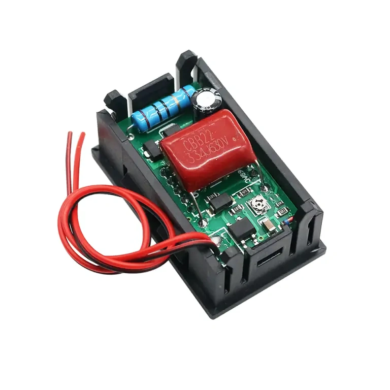 Rückansicht mit elektronischen Komponenten des digitalen Voltmeters