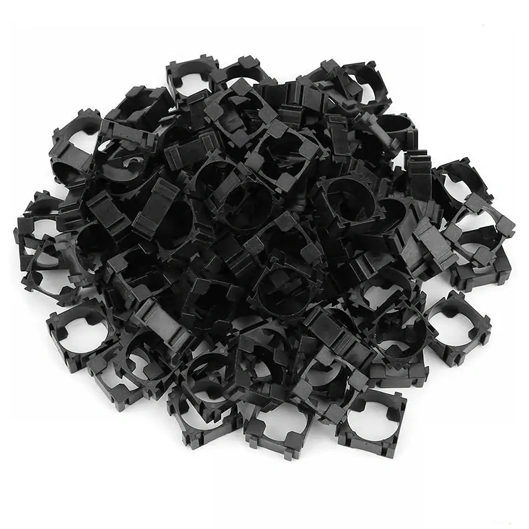 Großes Set mit 100 modularen Halterungen zur Fixierung der 18650 Zellen