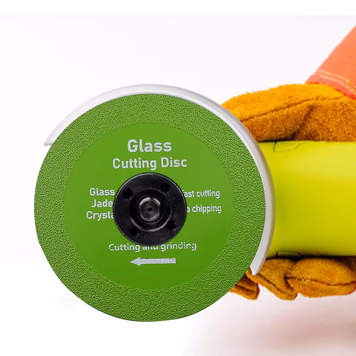 Scheibe montiert auf einem kleinen Winkelschleifer