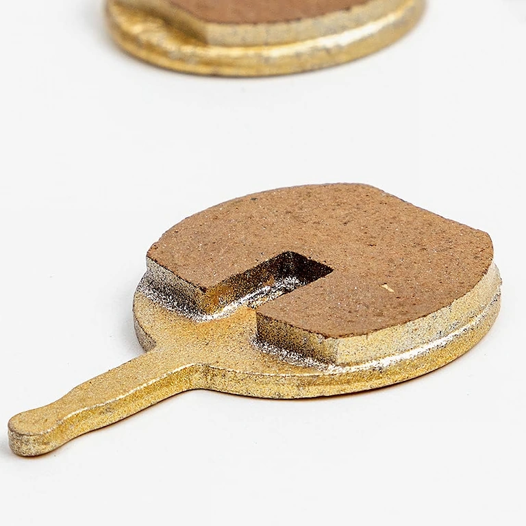 Kupfer-Bremsbeläge, langlebig und leistungsstark