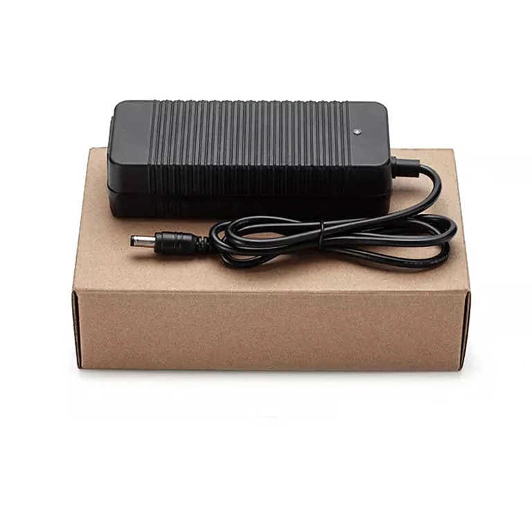 Originalverpackung des 24V Li-Ion 2A Ladegeräts für Scooter und E-Bikes