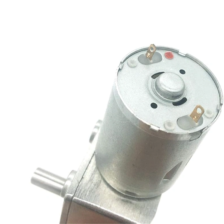 Rückansicht Motor 12V GY-370 mit Schneckengetriebe und Stromanschlüssen
