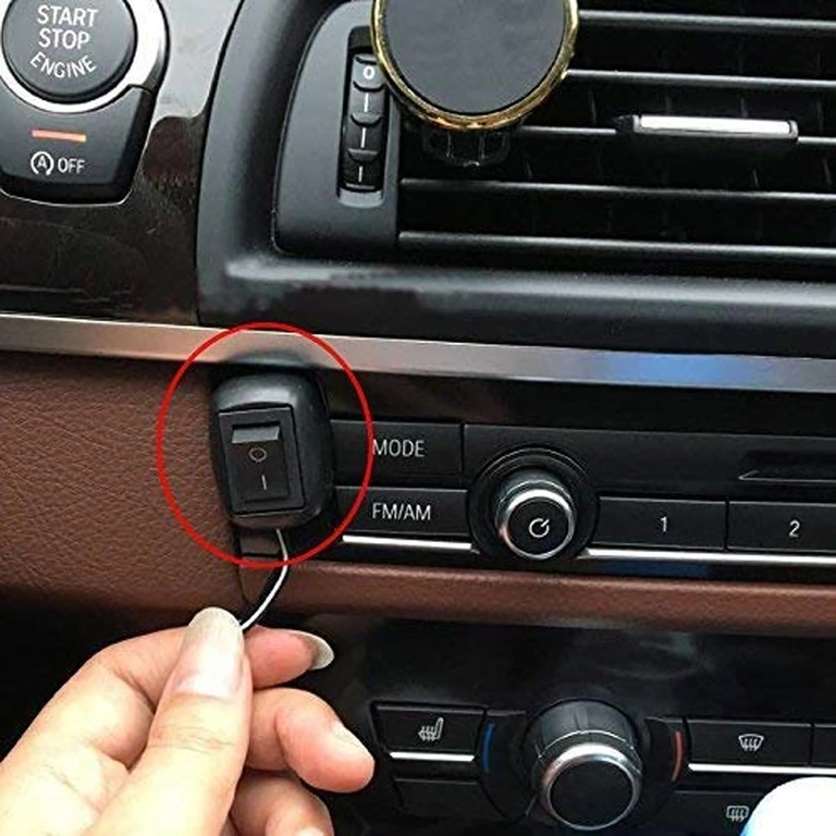 Montage ON/OFF-Schalter mit Klebeband